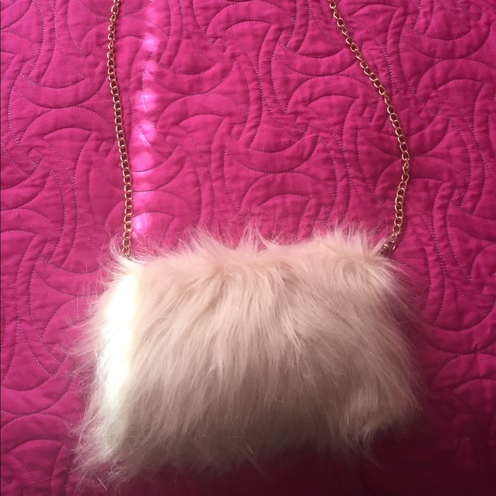 Faux fur purse 👜